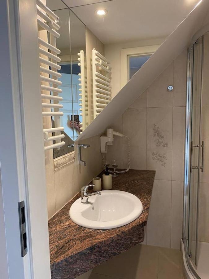 Apartamenty Dobra Noc Przy Wawelu 2 Bedrooms Krakkó Kültér fotó