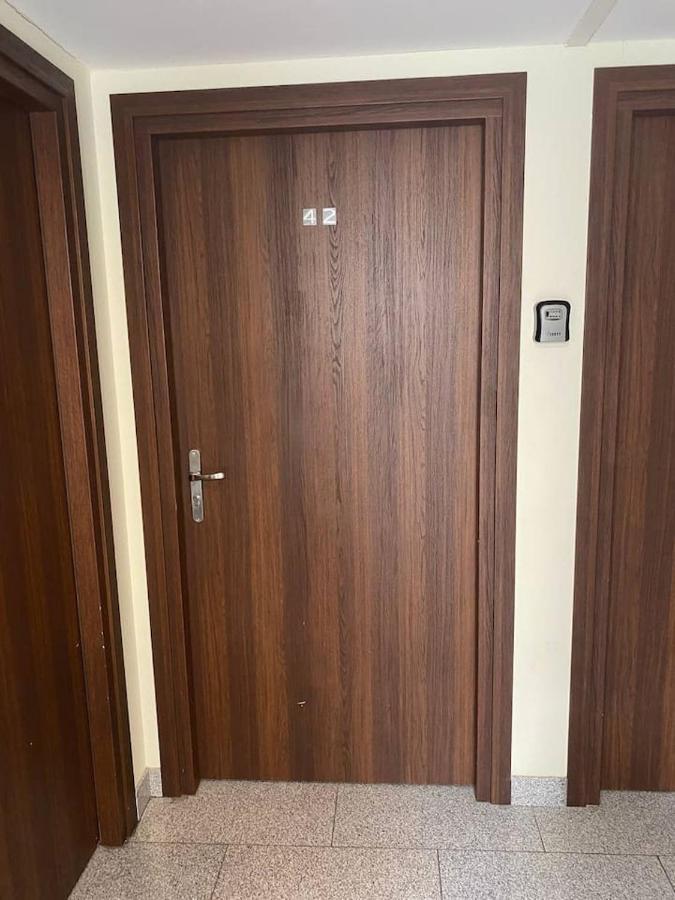 Apartamenty Dobra Noc Przy Wawelu 2 Bedrooms Krakkó Kültér fotó