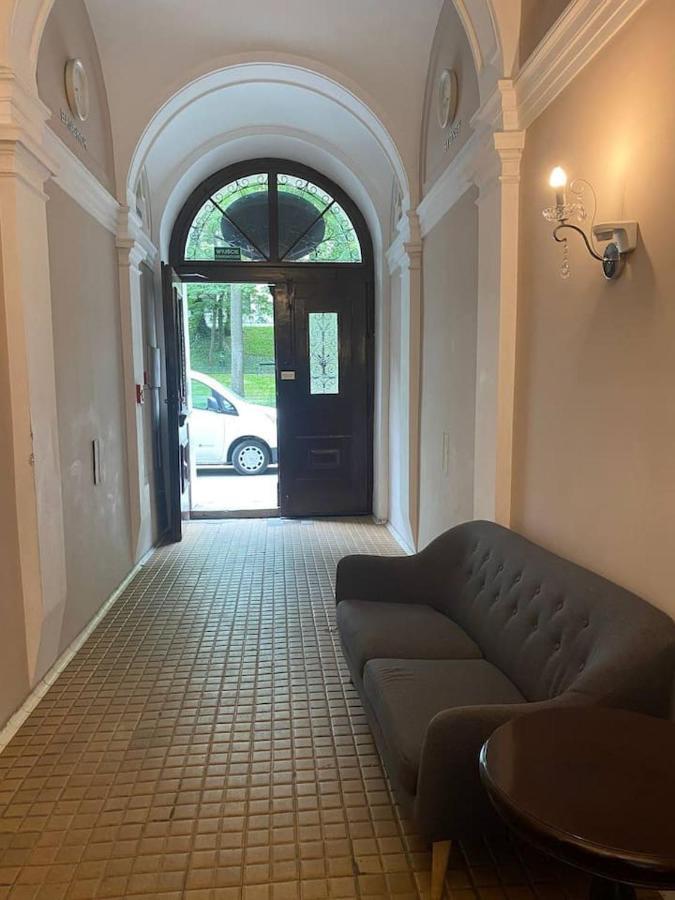 Apartamenty Dobra Noc Przy Wawelu 2 Bedrooms Krakkó Kültér fotó